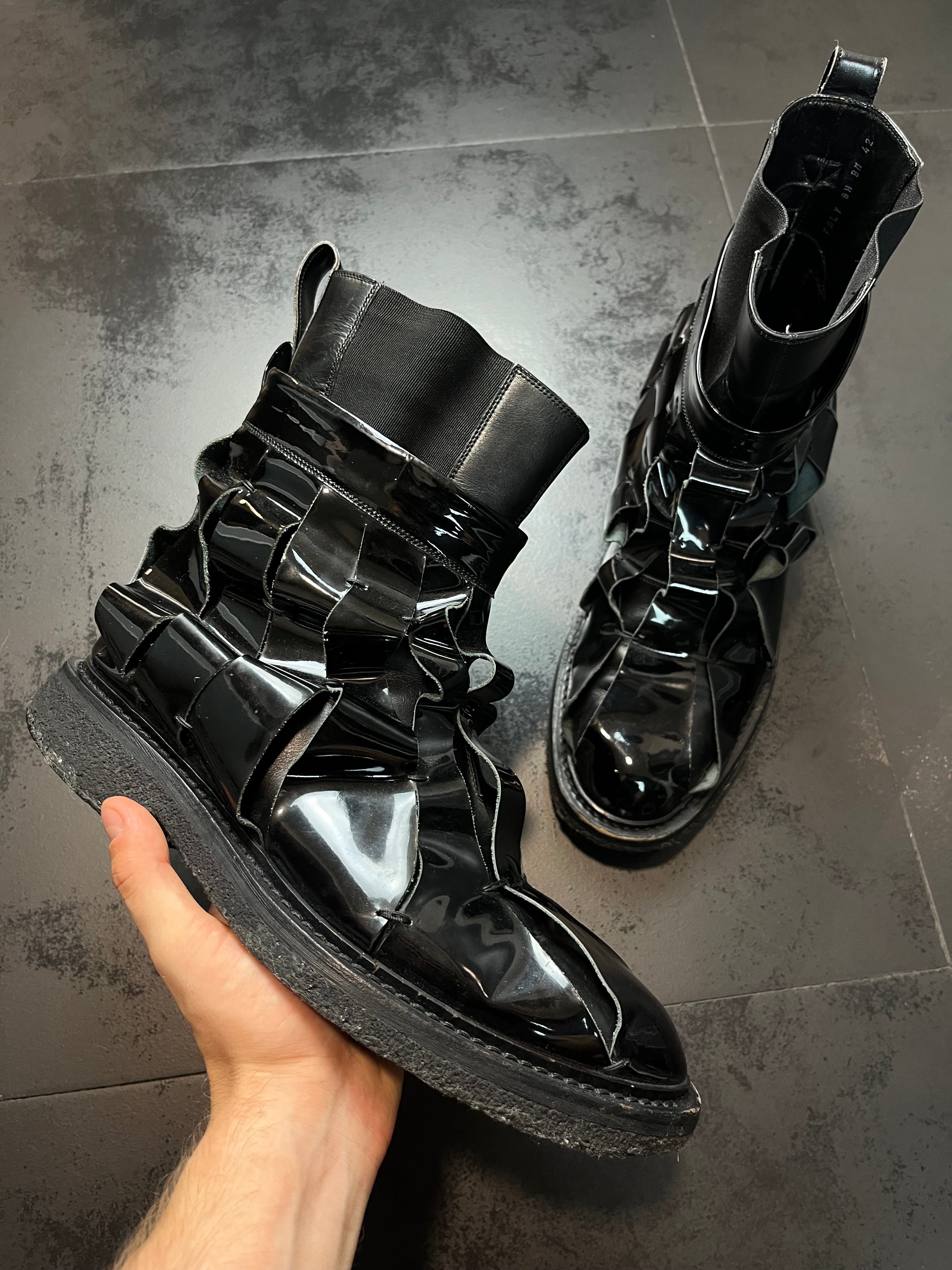 AW08 Dior “Lumiere Du Nord” Patent Leather Straps Boots, Japan Excluse, By Kris Van Assche
