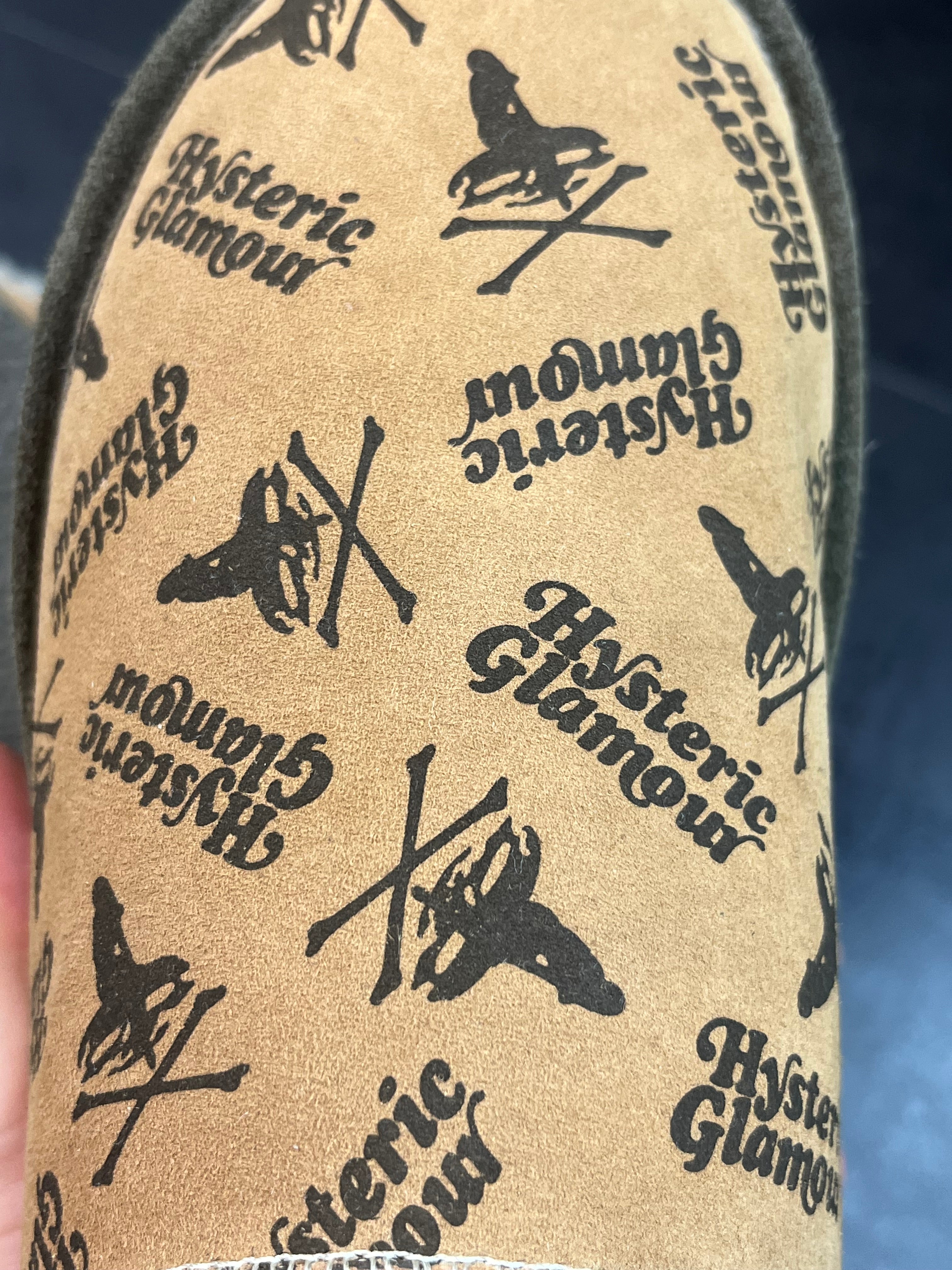 Hysteric Glamour “Ugg”-like shearling boots