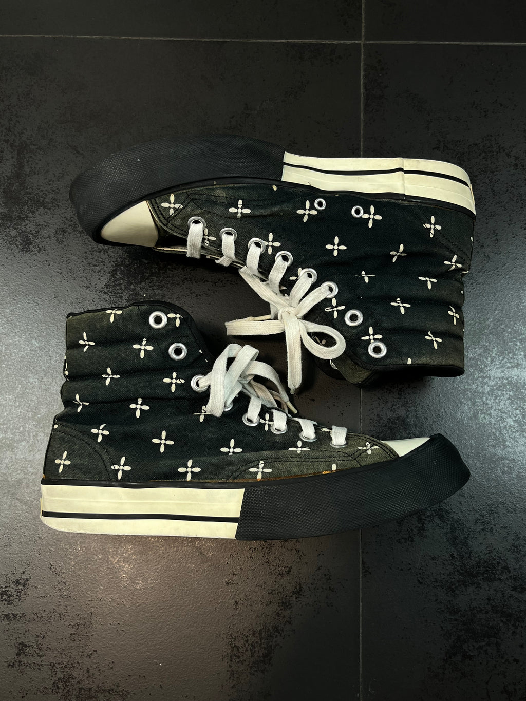 AW00 Number (N)ine “Redisun” Cross Sneakers By Takahiro Miyashita