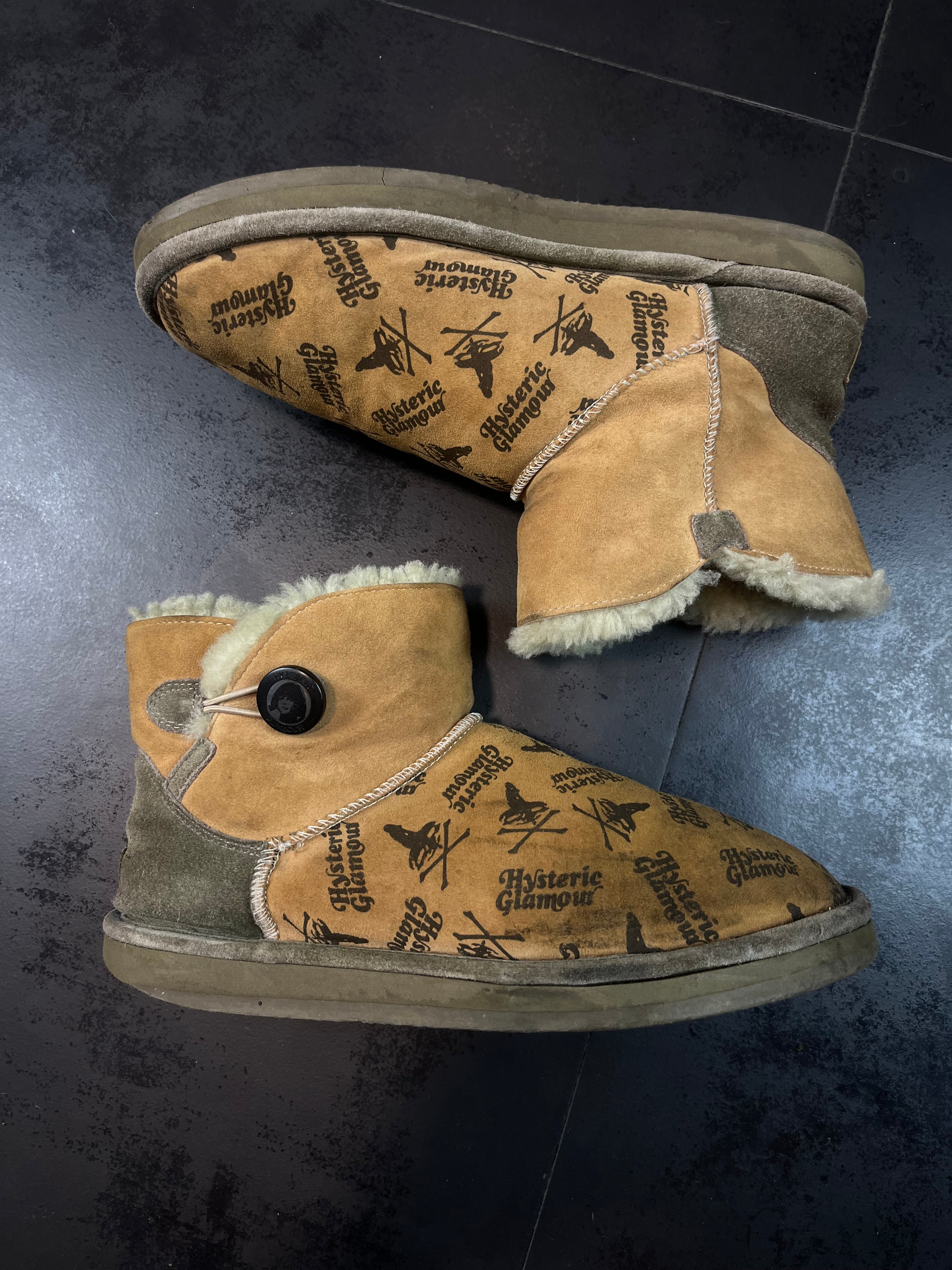 Hysteric Glamour “Ugg”-Like Shearling Boots