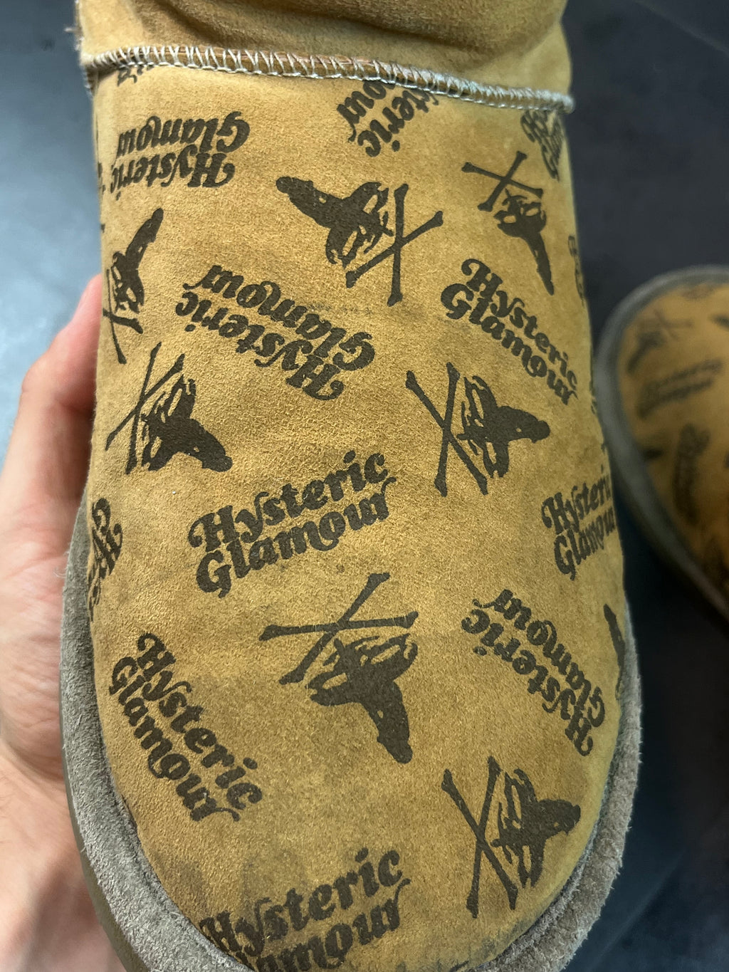 Hysteric Glamour “Ugg”-Like Shearling Boots