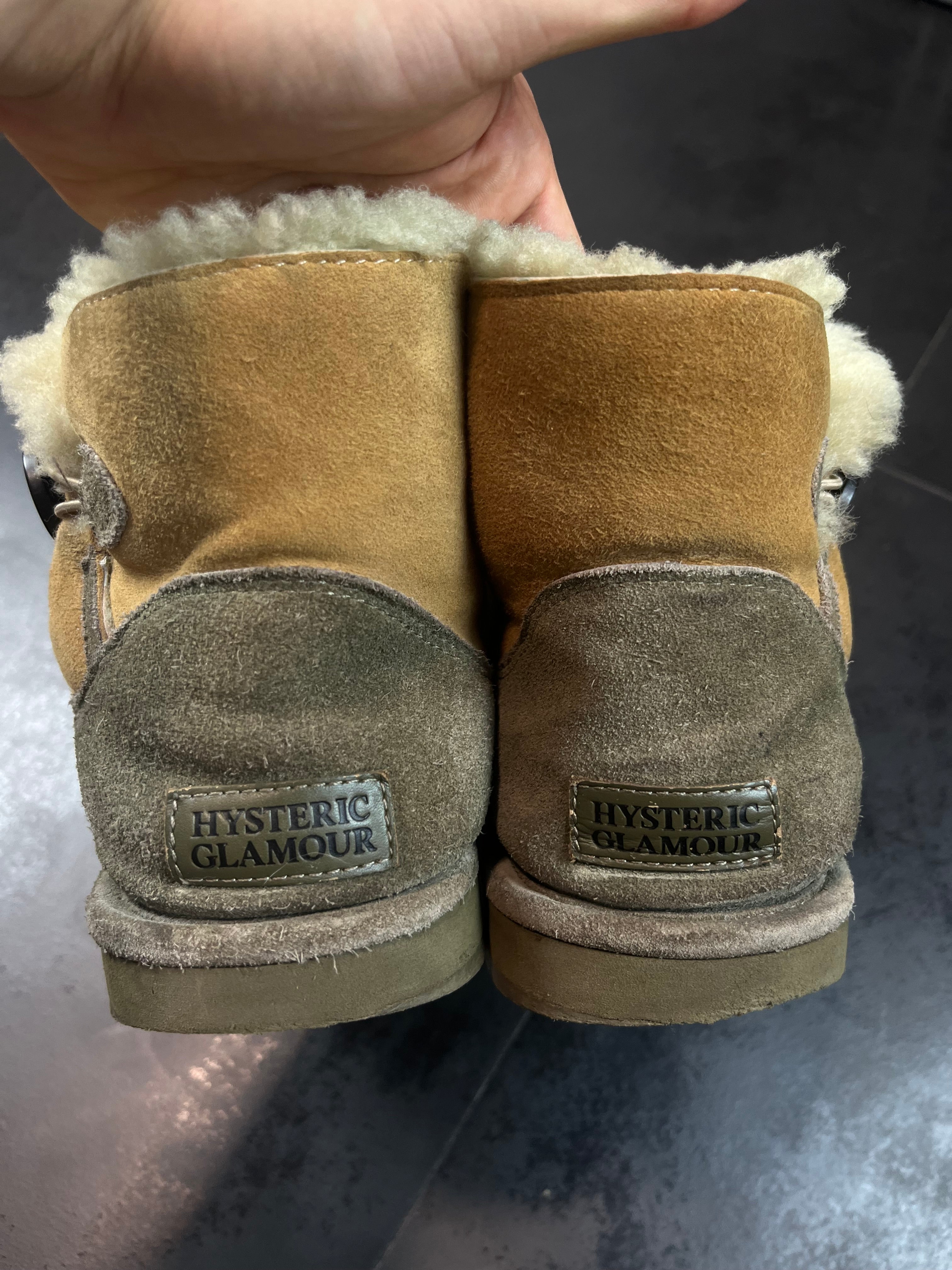 Hysteric Glamour “Ugg”-Like Shearling Boots