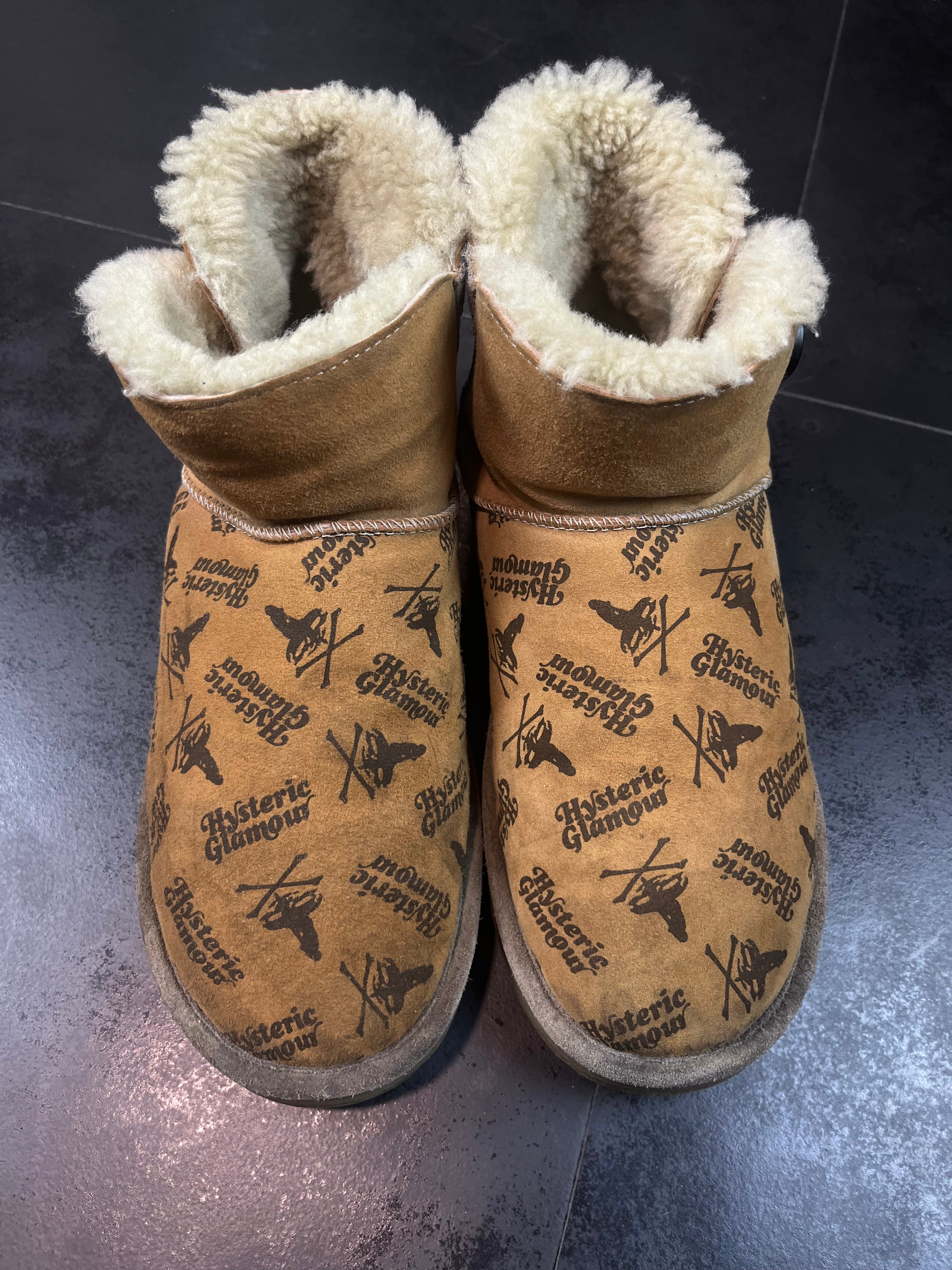 Hysteric Glamour “Ugg”-Like Shearling Boots