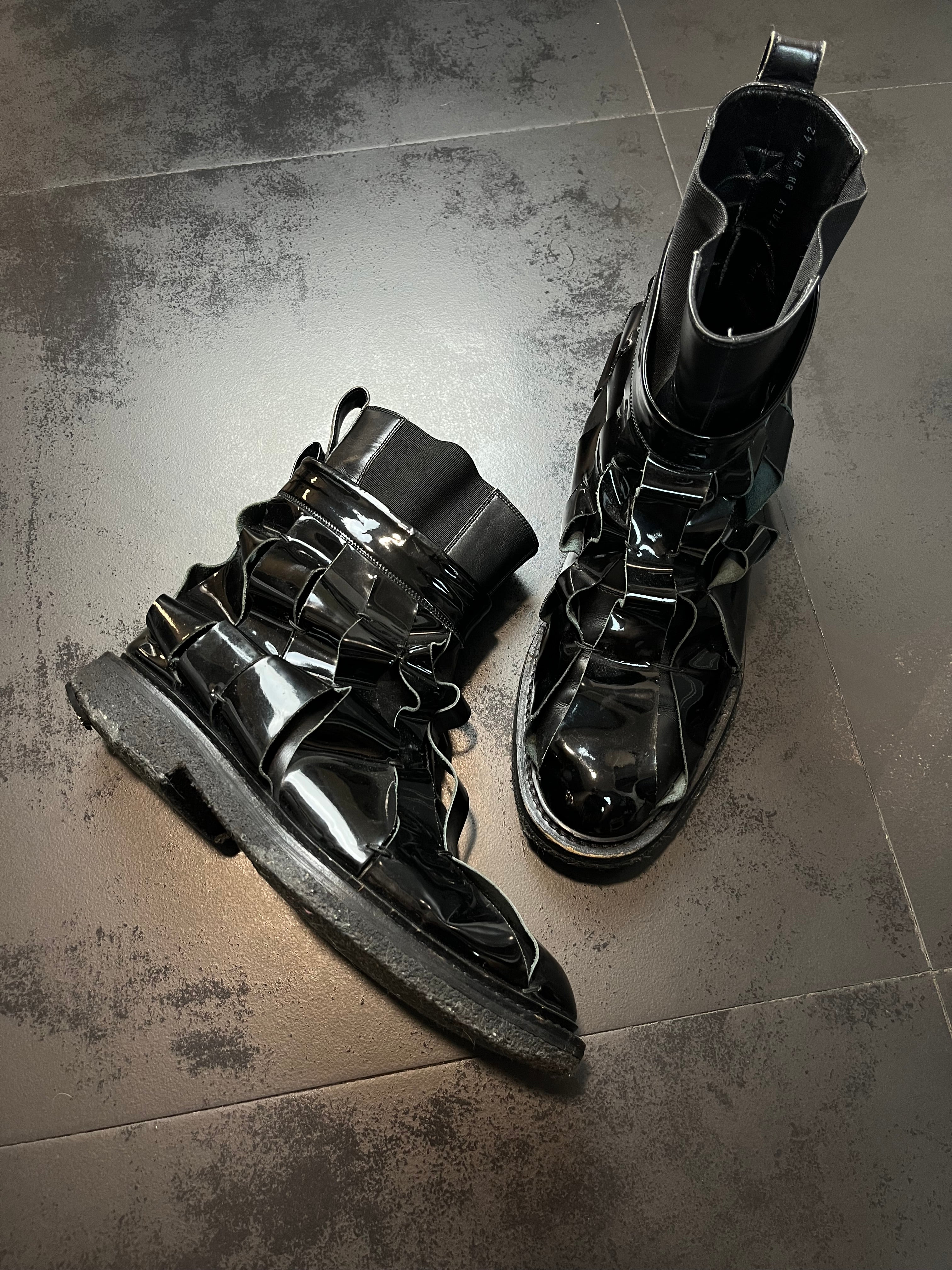 AW08 Dior “Lumiere Du Nord” Patent Leather Straps Boots, Japan Excluse, By Kris Van Assche