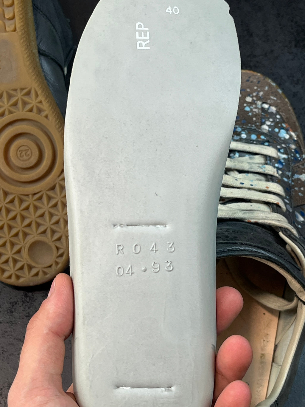 Maison Margiela "Replica" Gats Paint Splatter